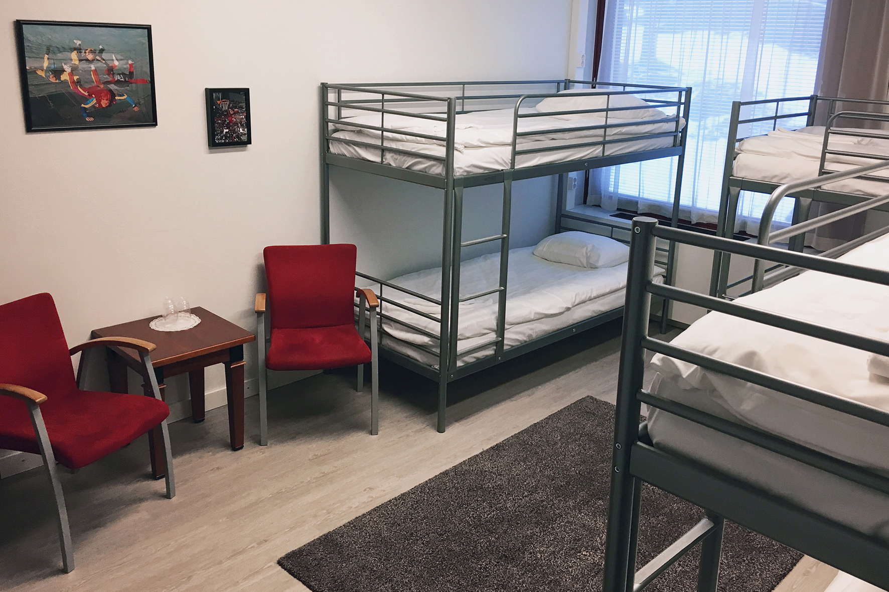 Hotelli Korpilampi Espoo Helsinki Vantaa Dorm huone ryhmämajoitus
